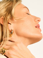 sunblock with spf skin texture